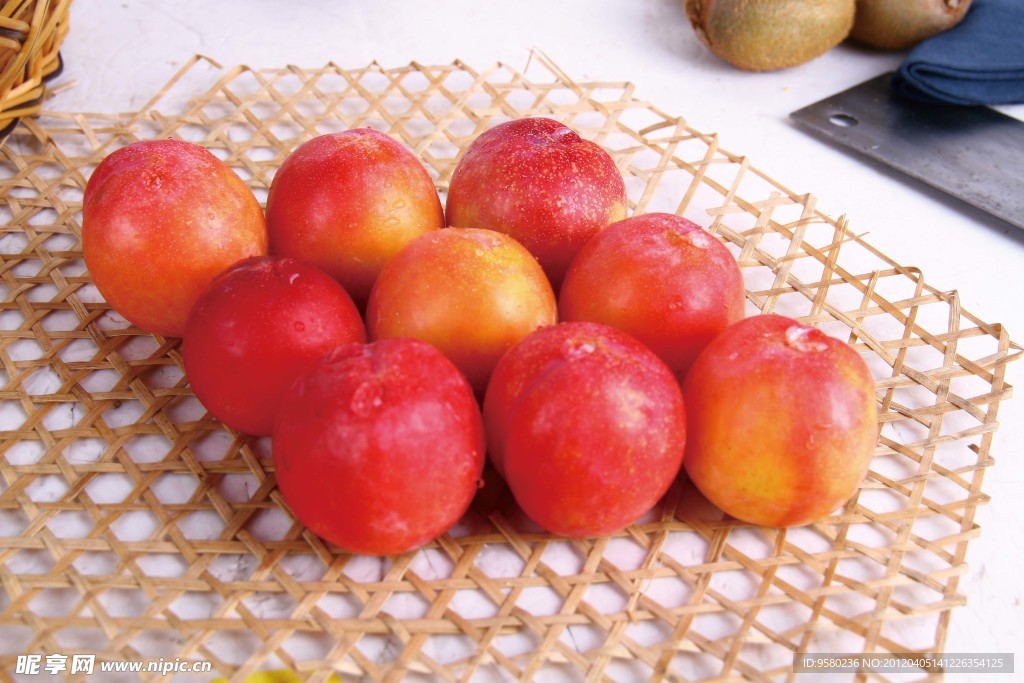 國(guó)產(chǎn)紅李