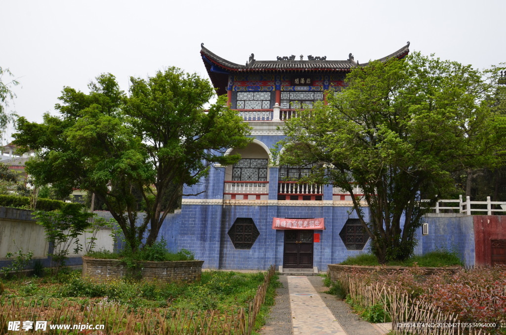 內河的園林