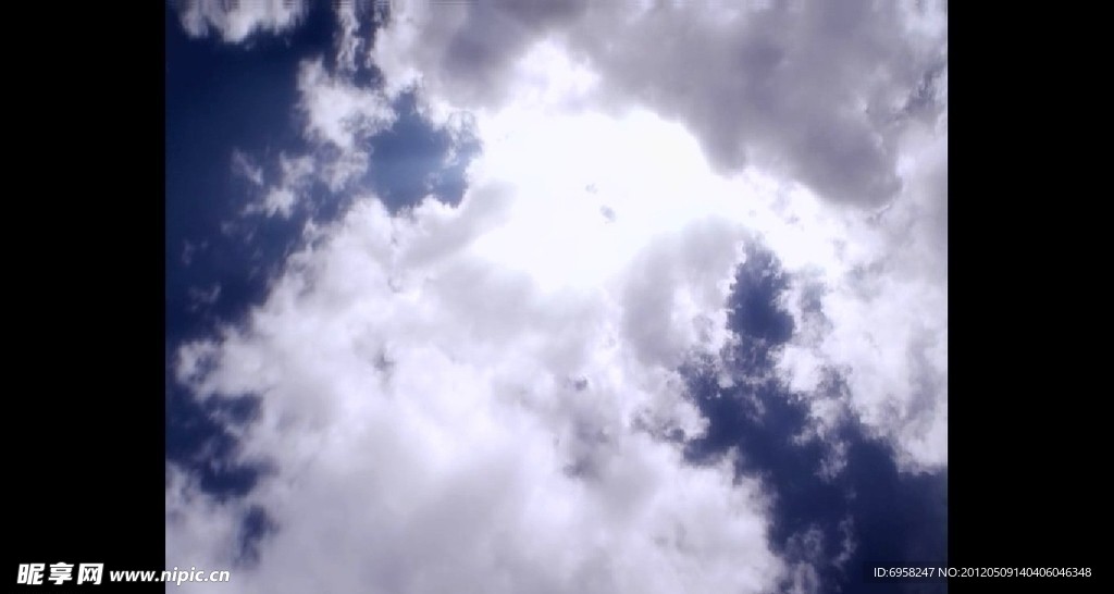 天空日出云彩
