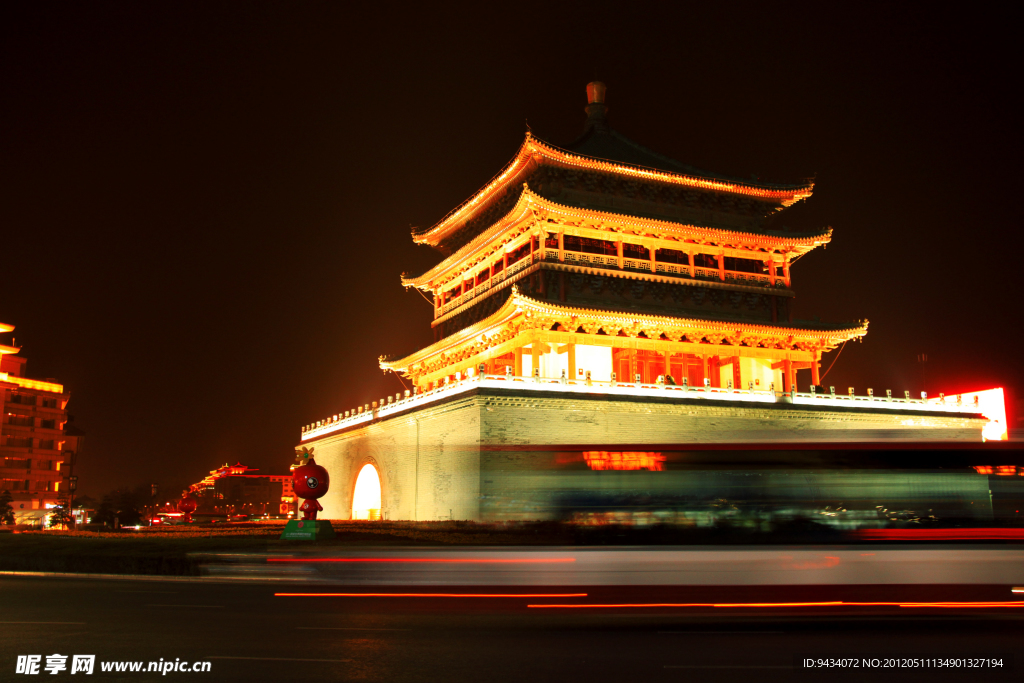 鐘樓夜景