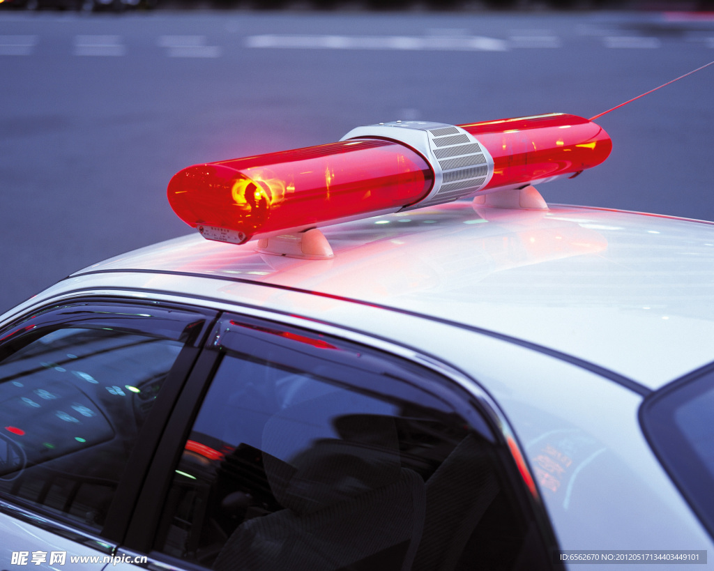 警車