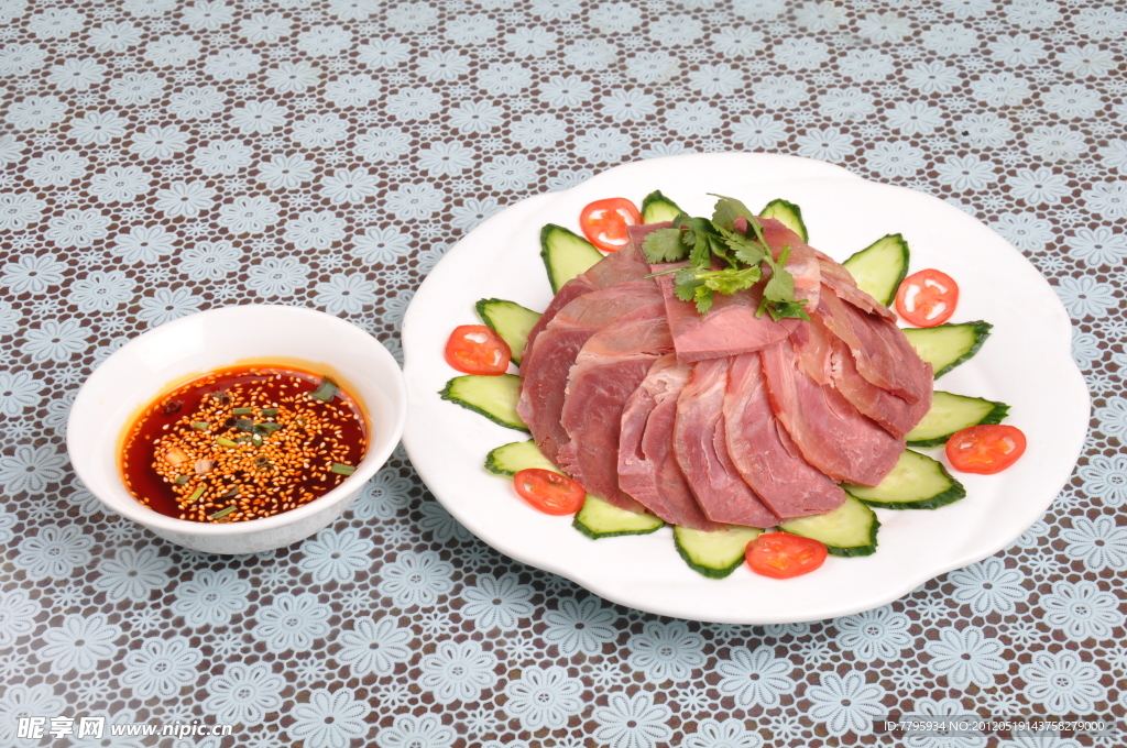 面皮撈牛肉