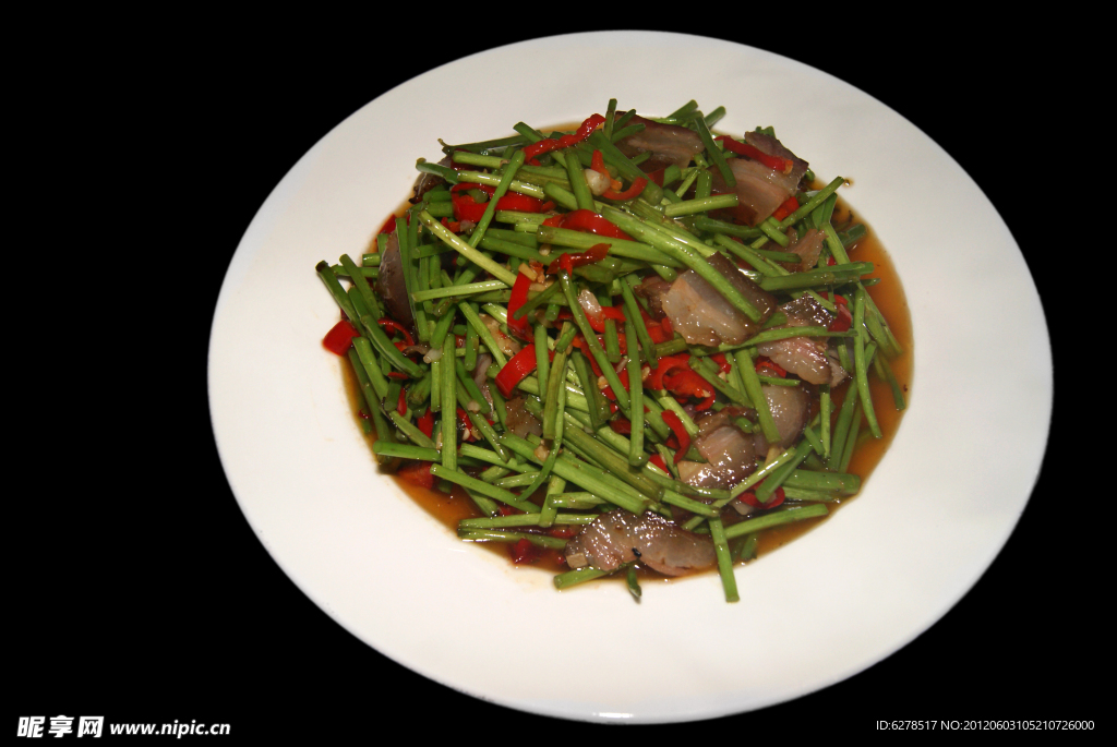 泥蒿炒臘肉