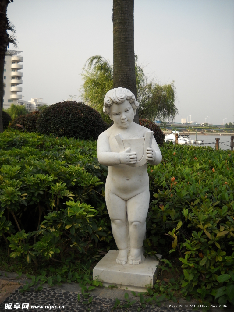 雕塑天使