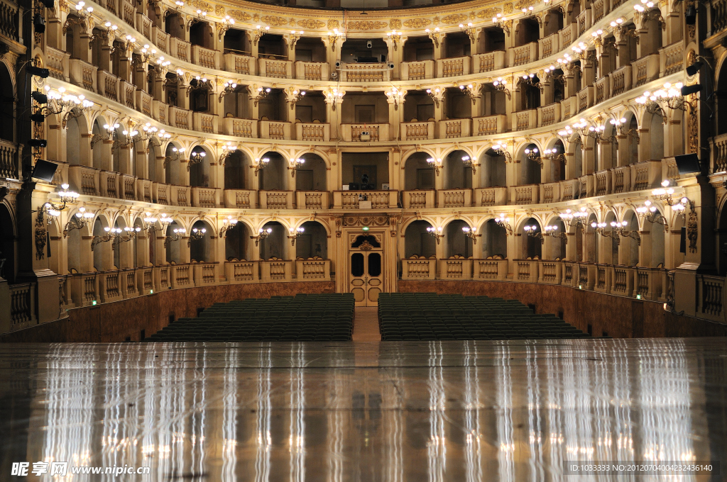 意大利歌剧院
