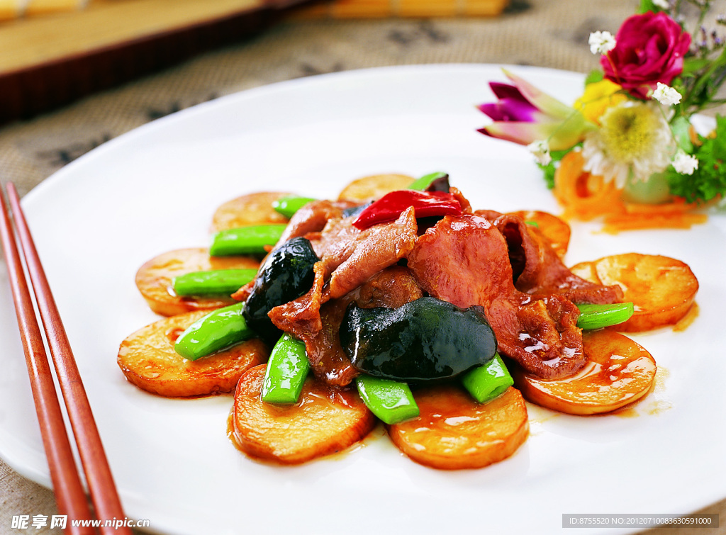 翡翠燒汁牛爽肉