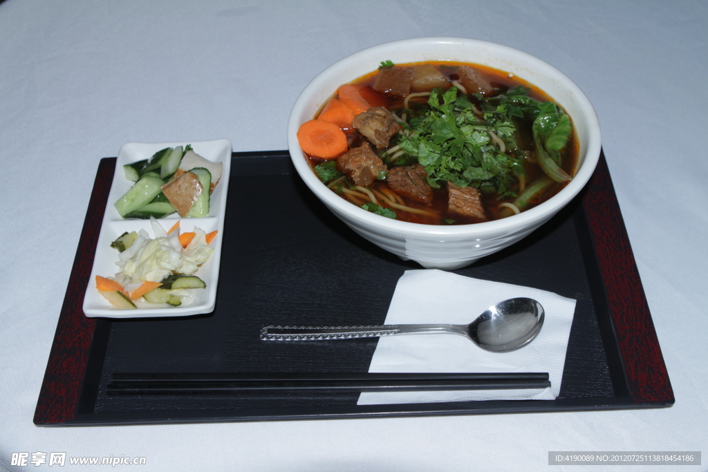 臺(tái)式牛肉面