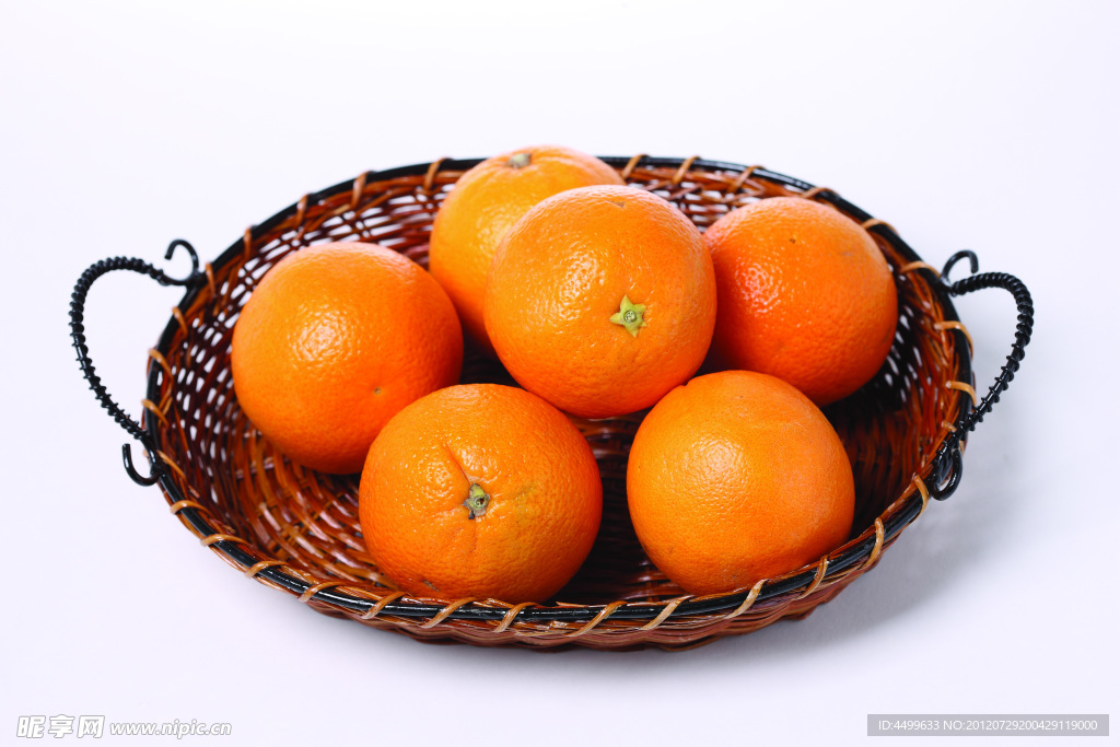 一筐橘子