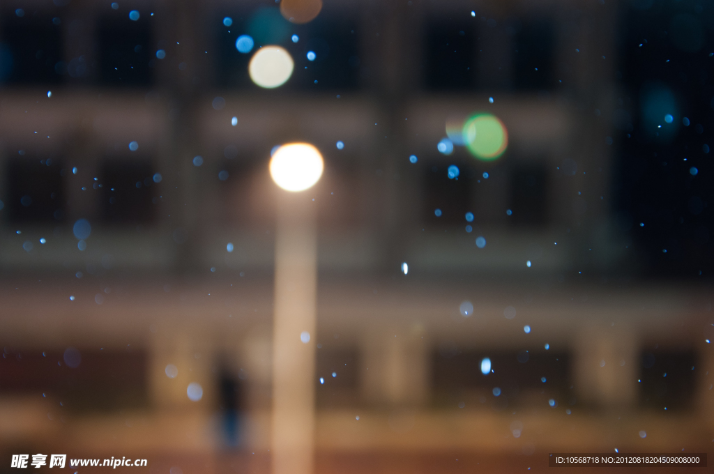 藍(lán)色雨滴