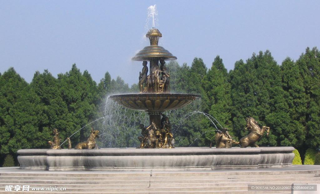 國外貴氣金屬噴泉