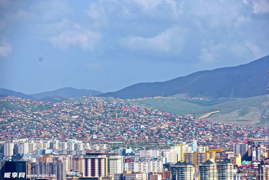俯瞰蒙古国首都乌兰巴托市