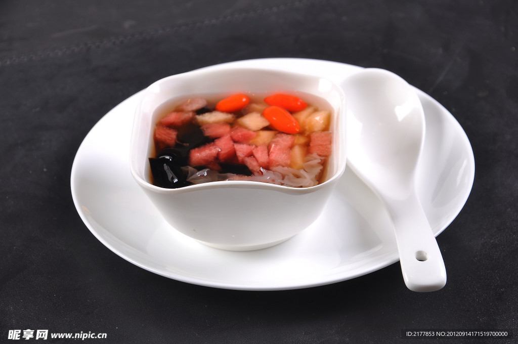 水果龜苓膏