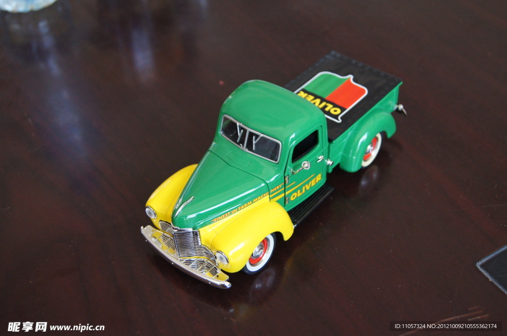 玩具車