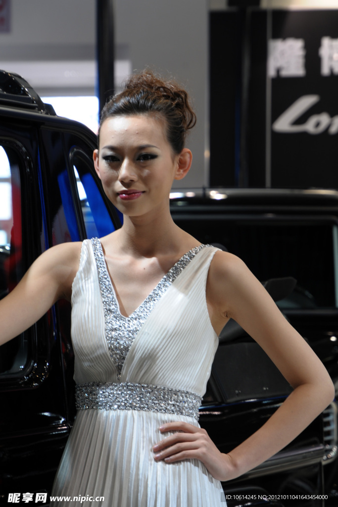 美女車模