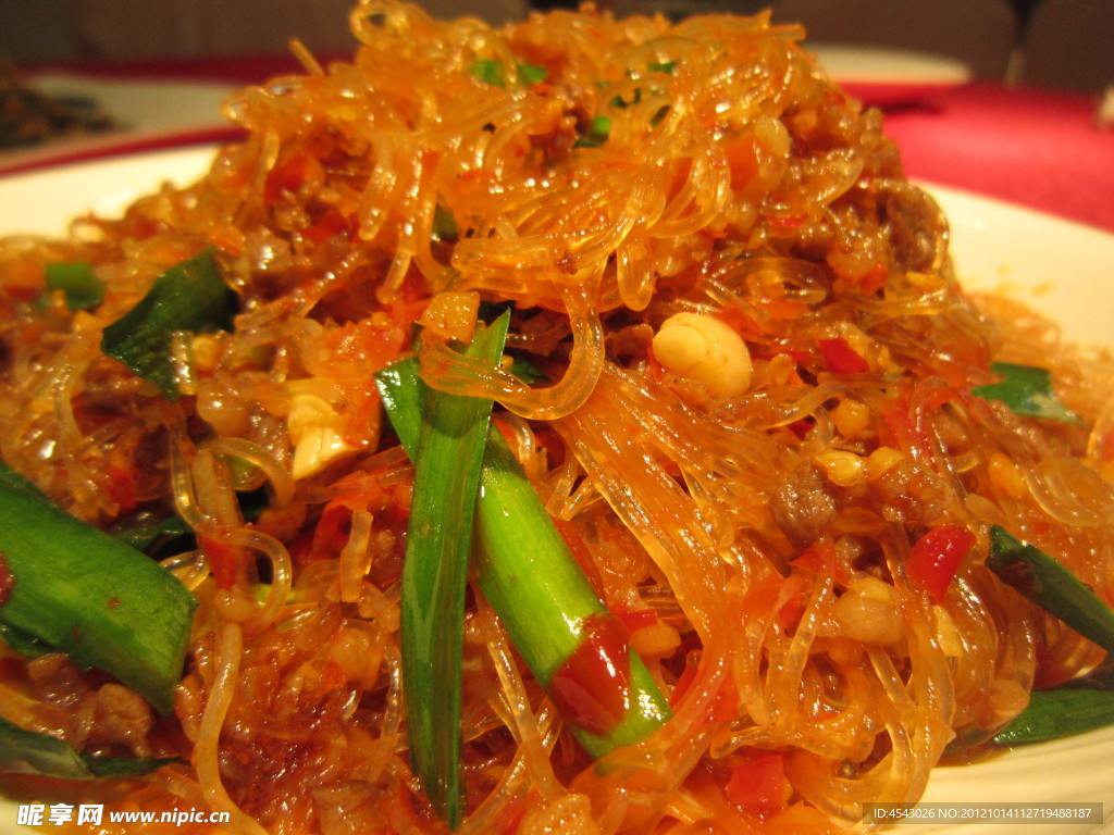 螞蟻上樹(shù)