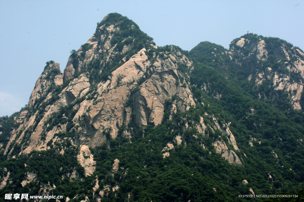 秀美山峰