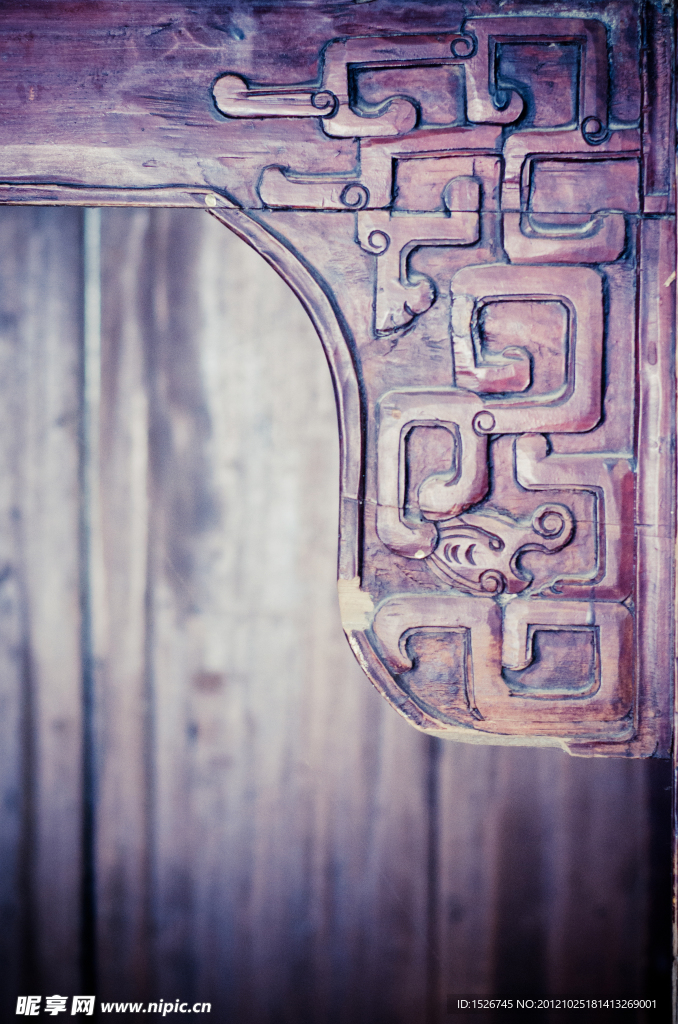 古代桌子角上的圖案