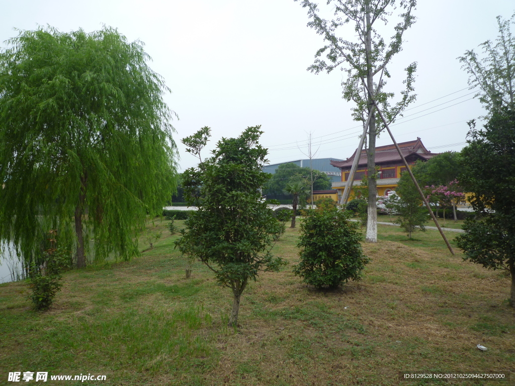 高塍社區東城禪寺文化廣場