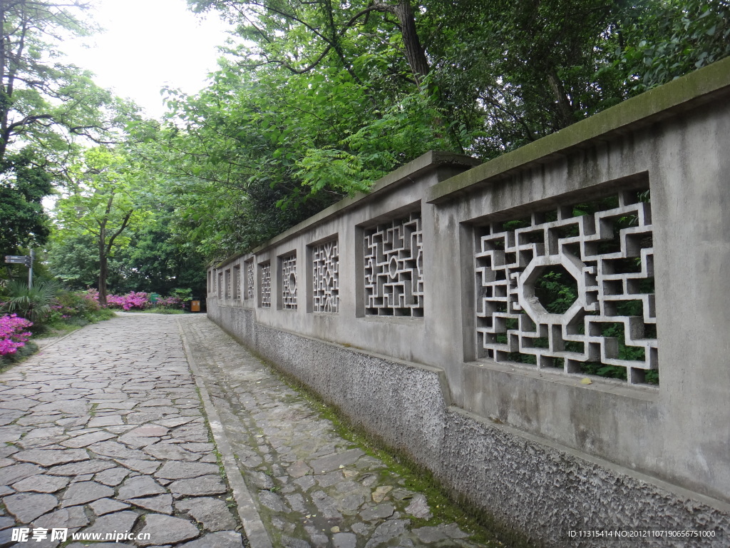 鏤墻