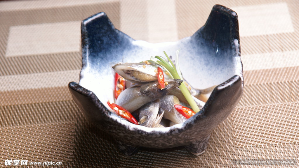 醋漬多春魚