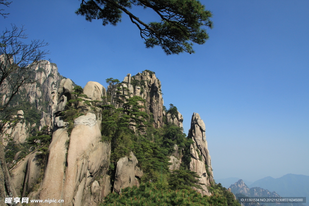 國畫版三清山