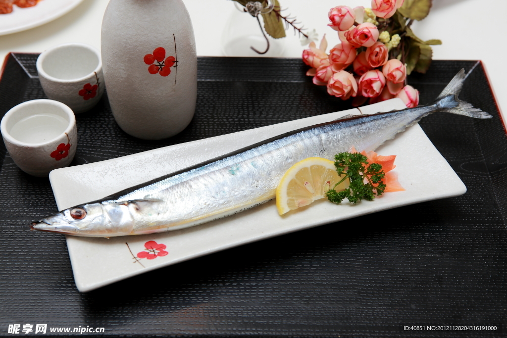日本料理秋刀魚