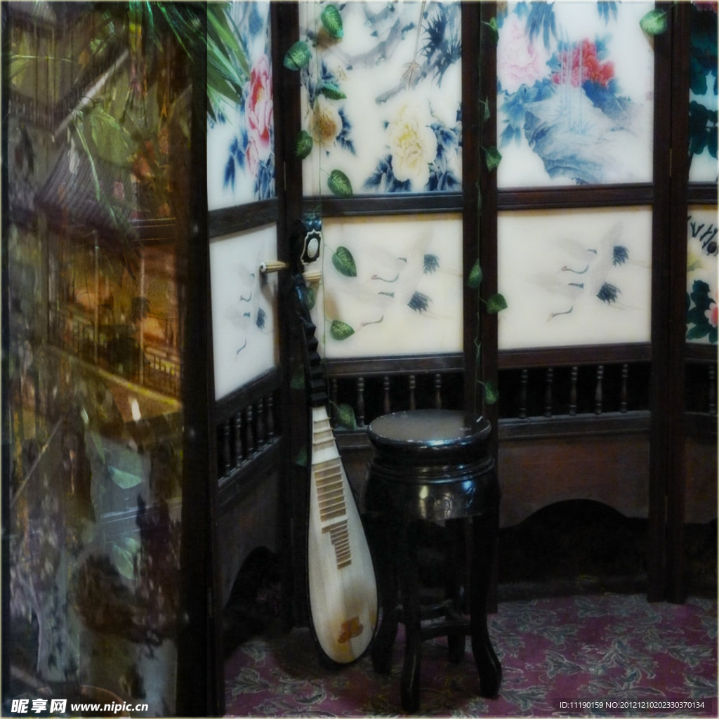 屏風與琵琶