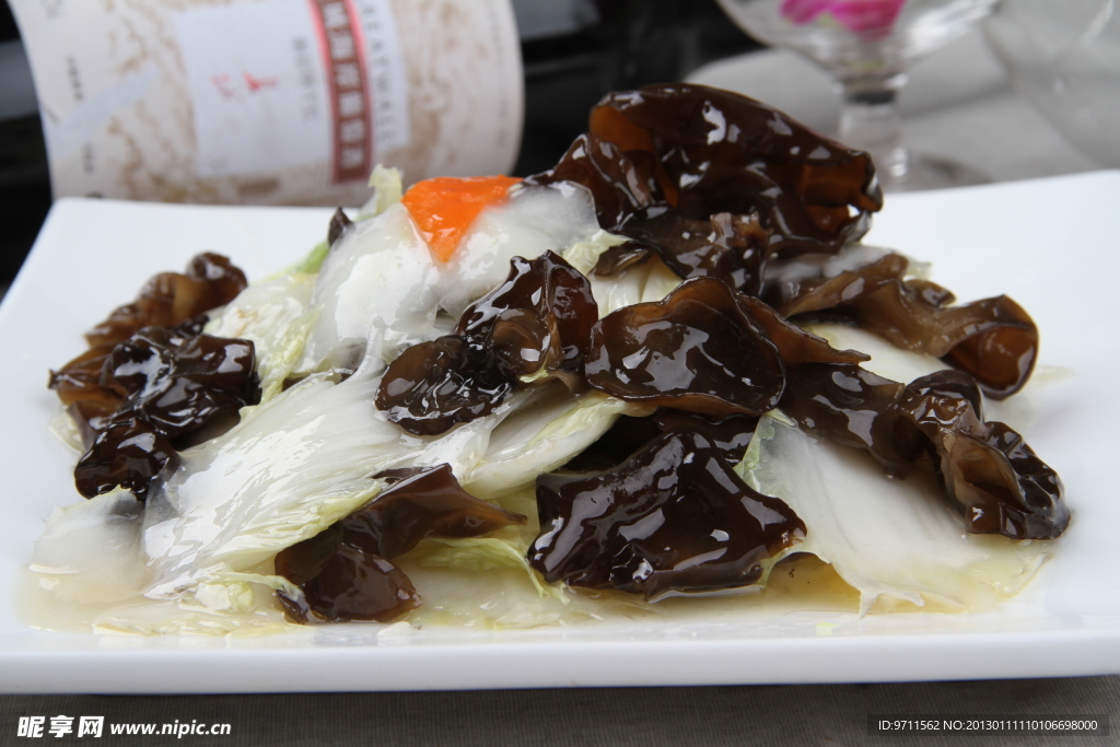 白菜炒木耳
