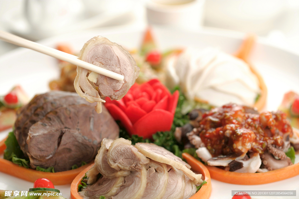 帶皮白肘（高清）