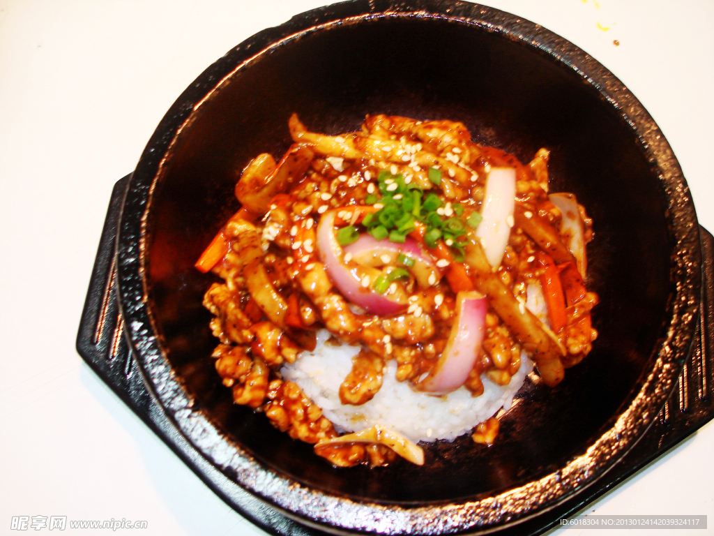 魚(yú)香肉絲鍋燒飯