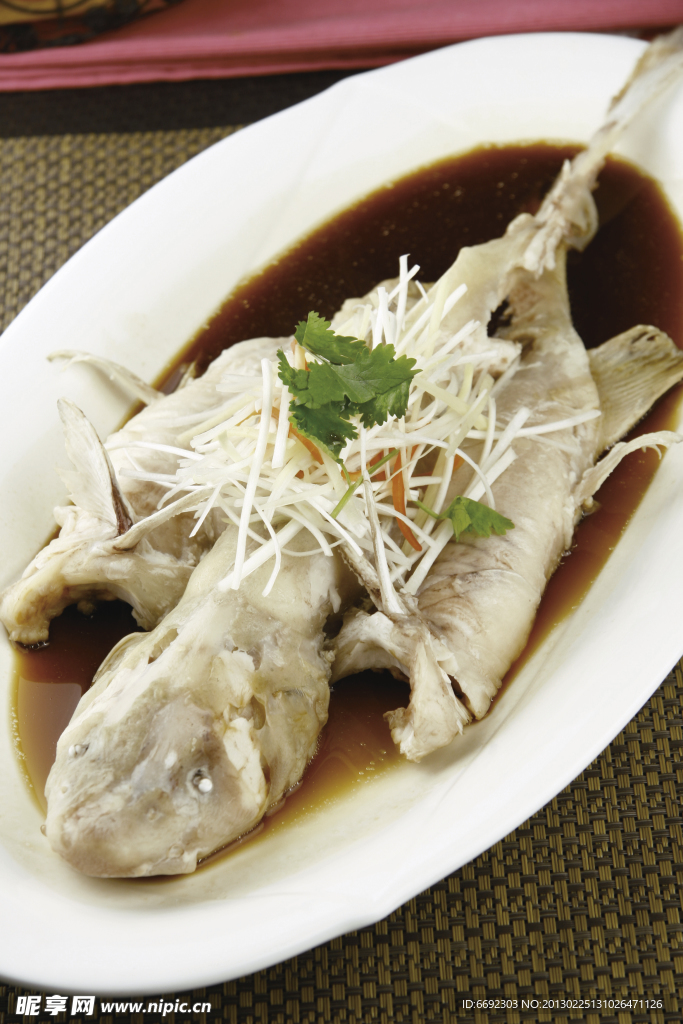 蔥油江團魚