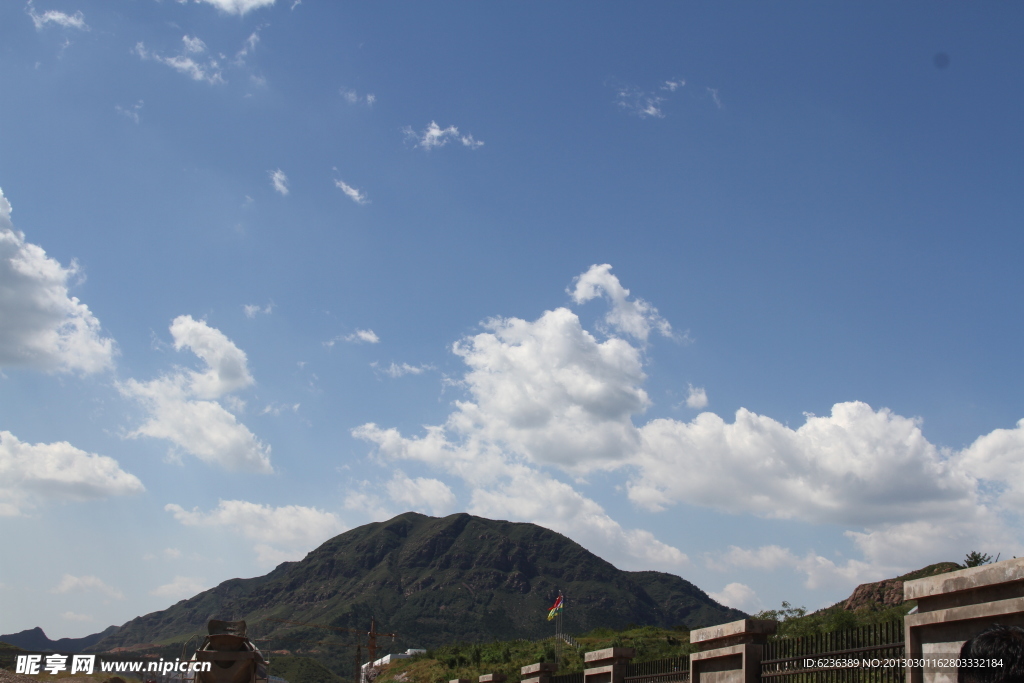 青山 白云