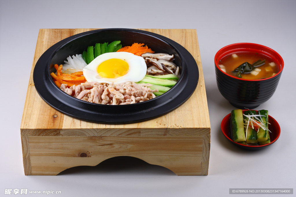 雞肉石鍋拌飯