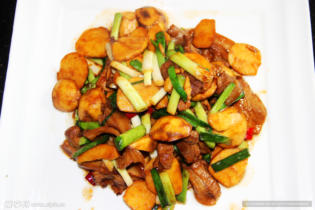 青蒜五花肉炒茨菰