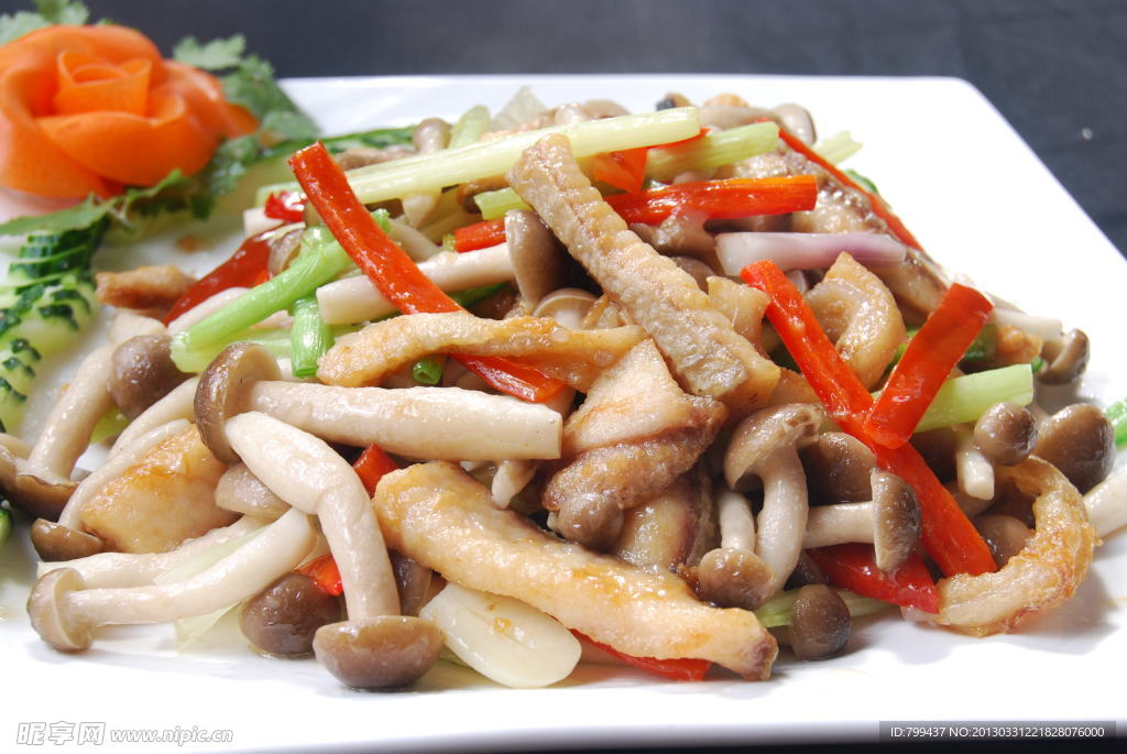 蟹味菇炒魚柳