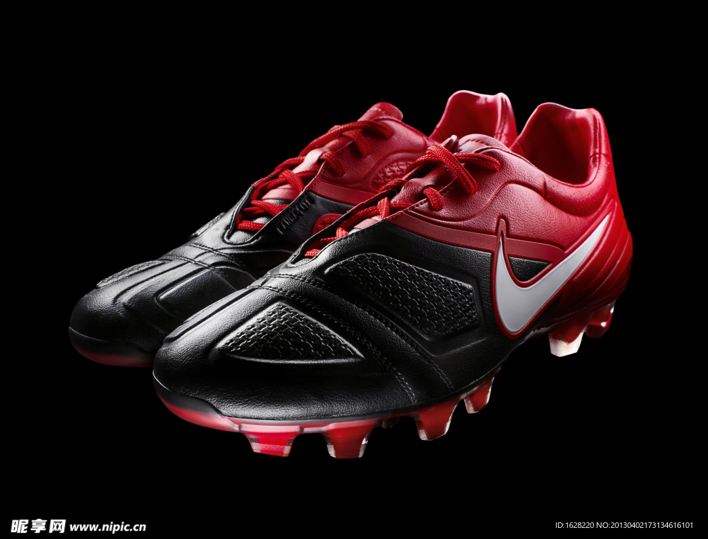 NIKE 足球鞋