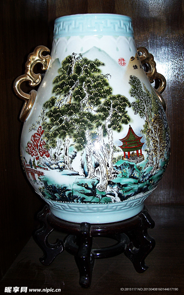 精品陶瓷花瓶