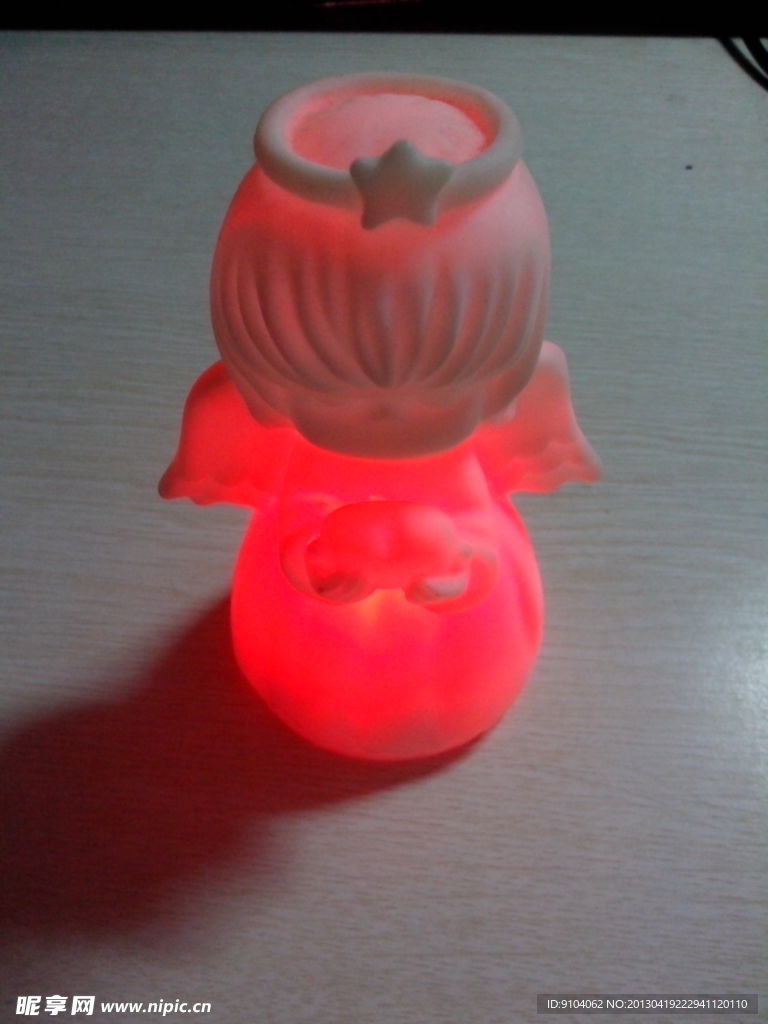 發(fā)光的紅色的燈