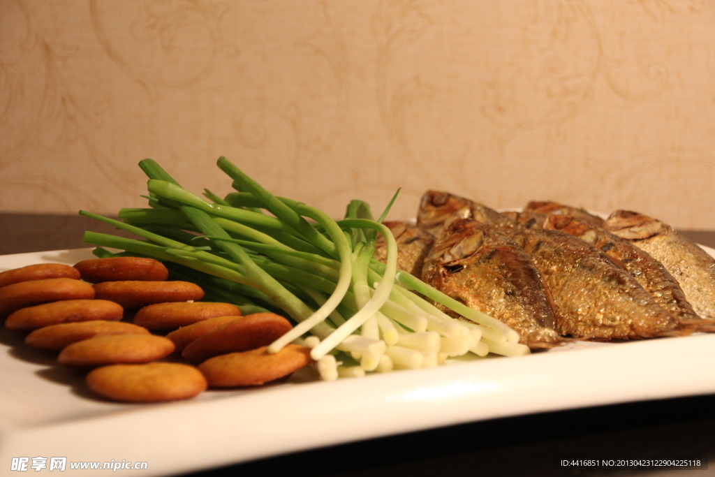 咸海鯽魚餅子