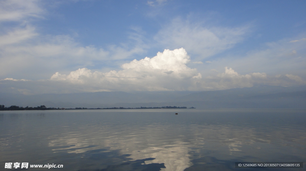 西昌邛海風光