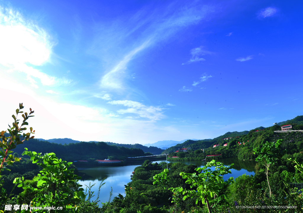 雁鳴湖