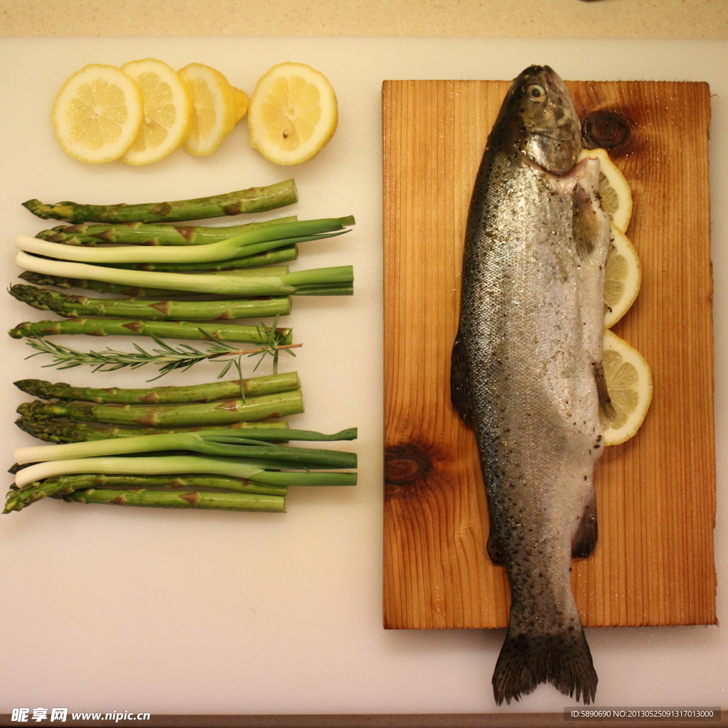 配料 魚