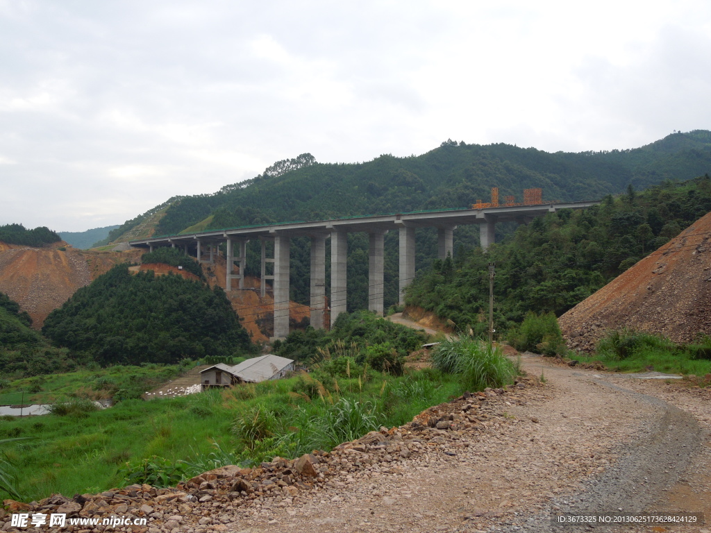 高速路建設中