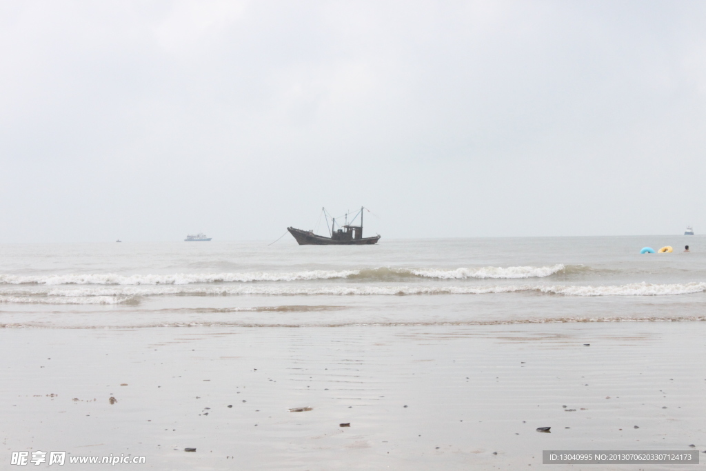海邊漁船