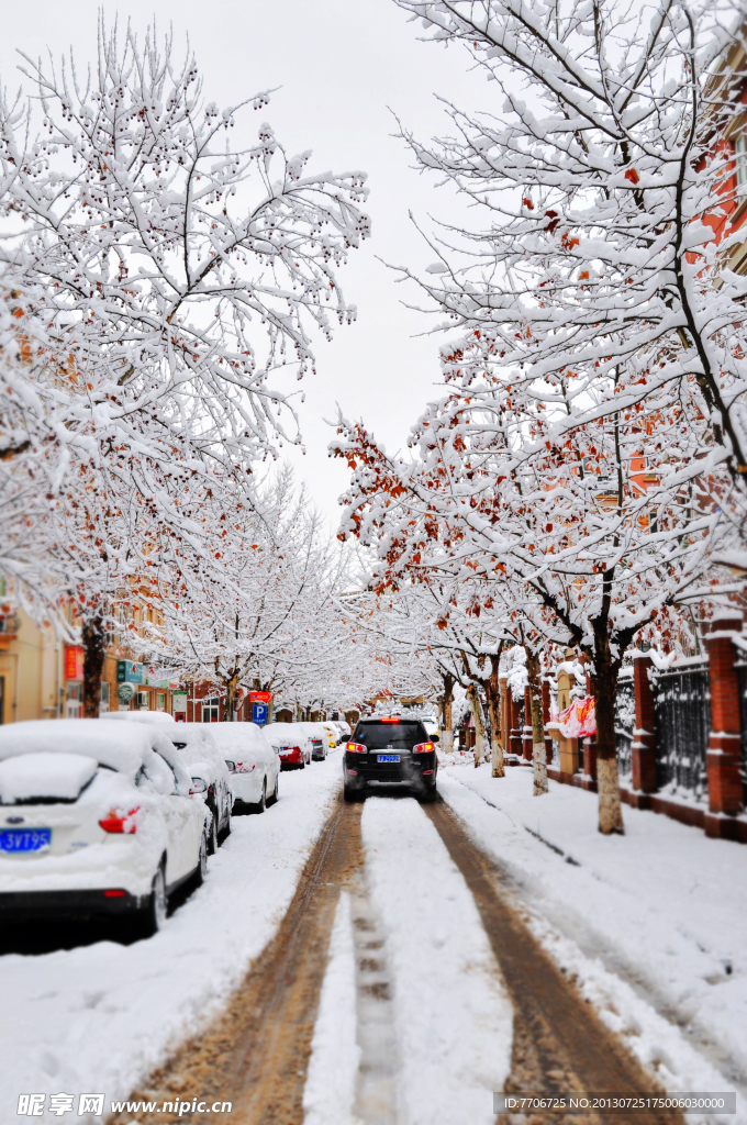 城市雪景