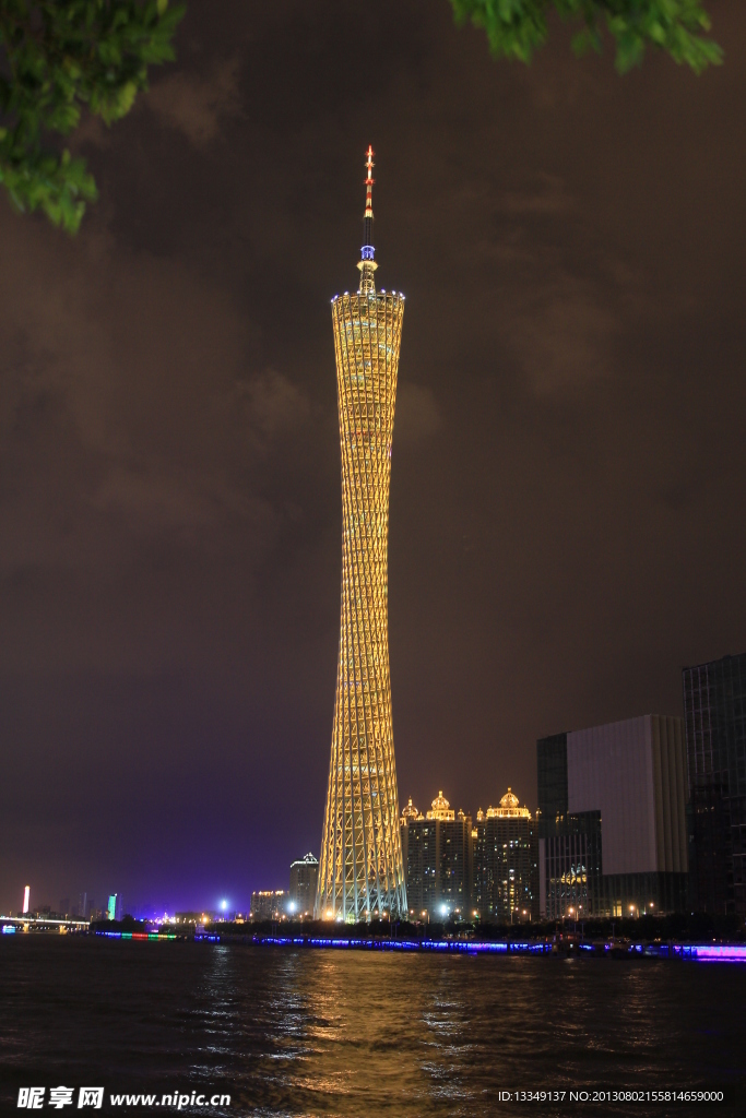 小蠻腰夜景