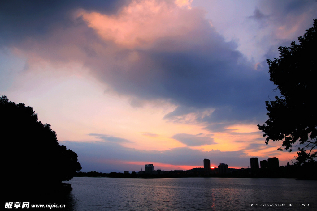 大海晚霞