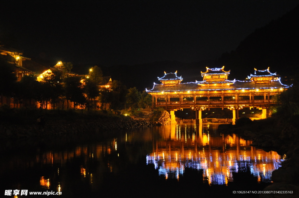 雷山夜景