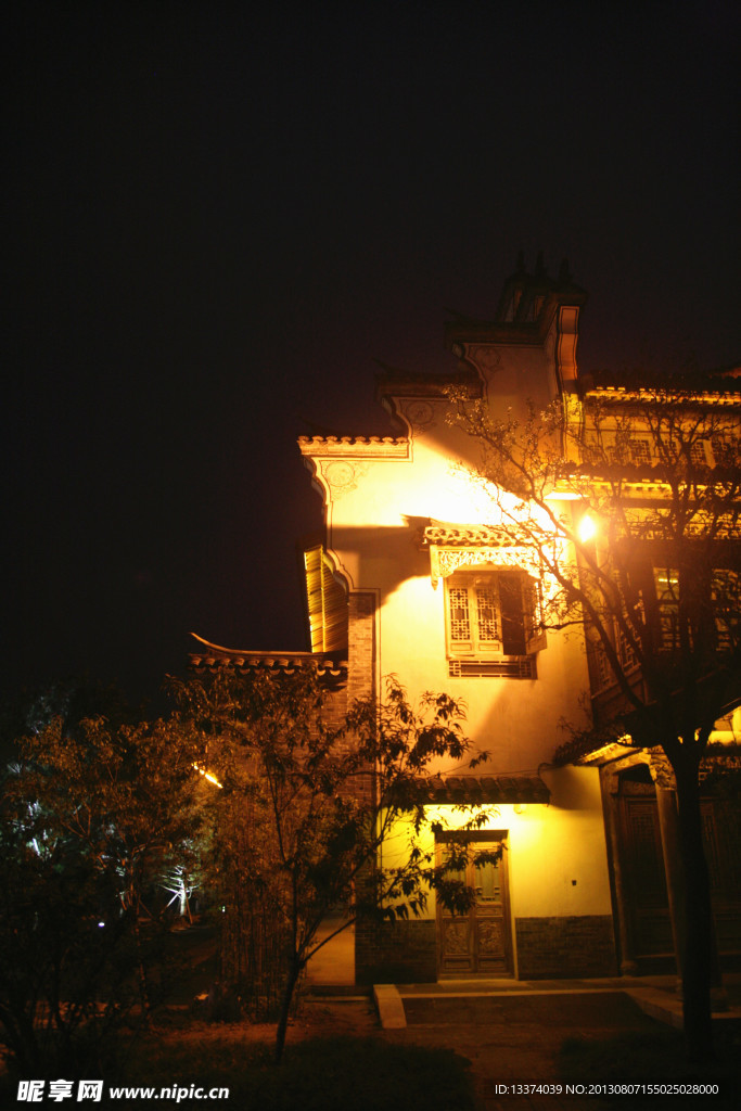 臺兒莊古城夜景