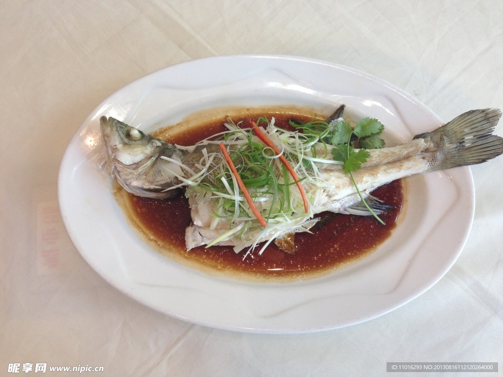 清蒸海鱸魚